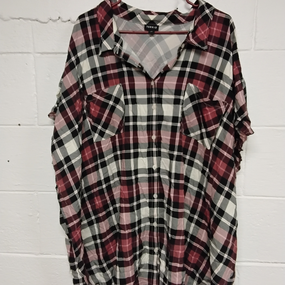 Torrid Plaid Button-Up Shirt - Red, Black, White